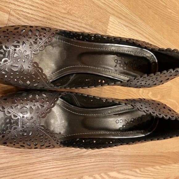 Pumps - Picture 2 of 4